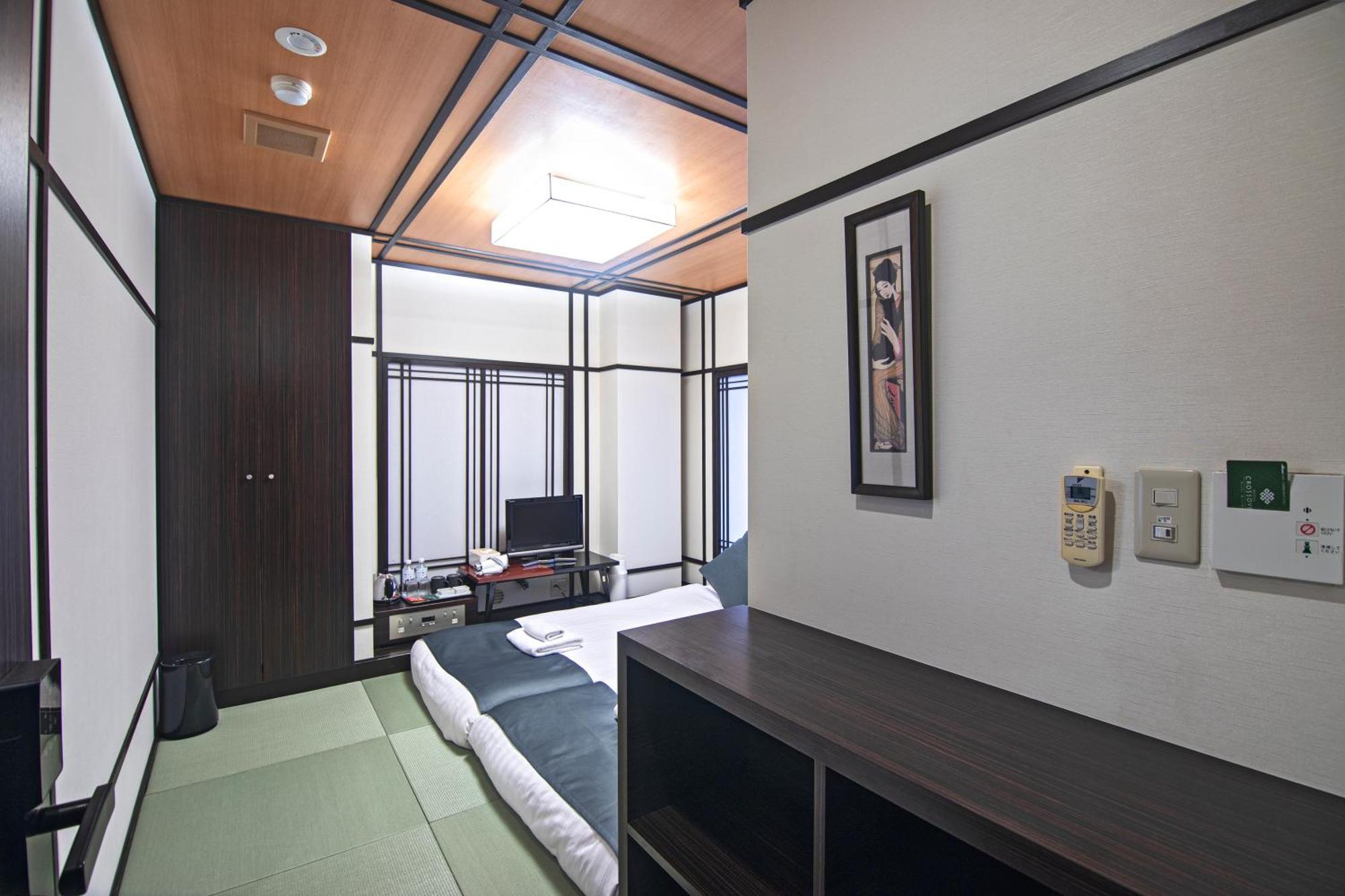 Wonz Hotel Self-Check-In Osaka Buitenkant foto